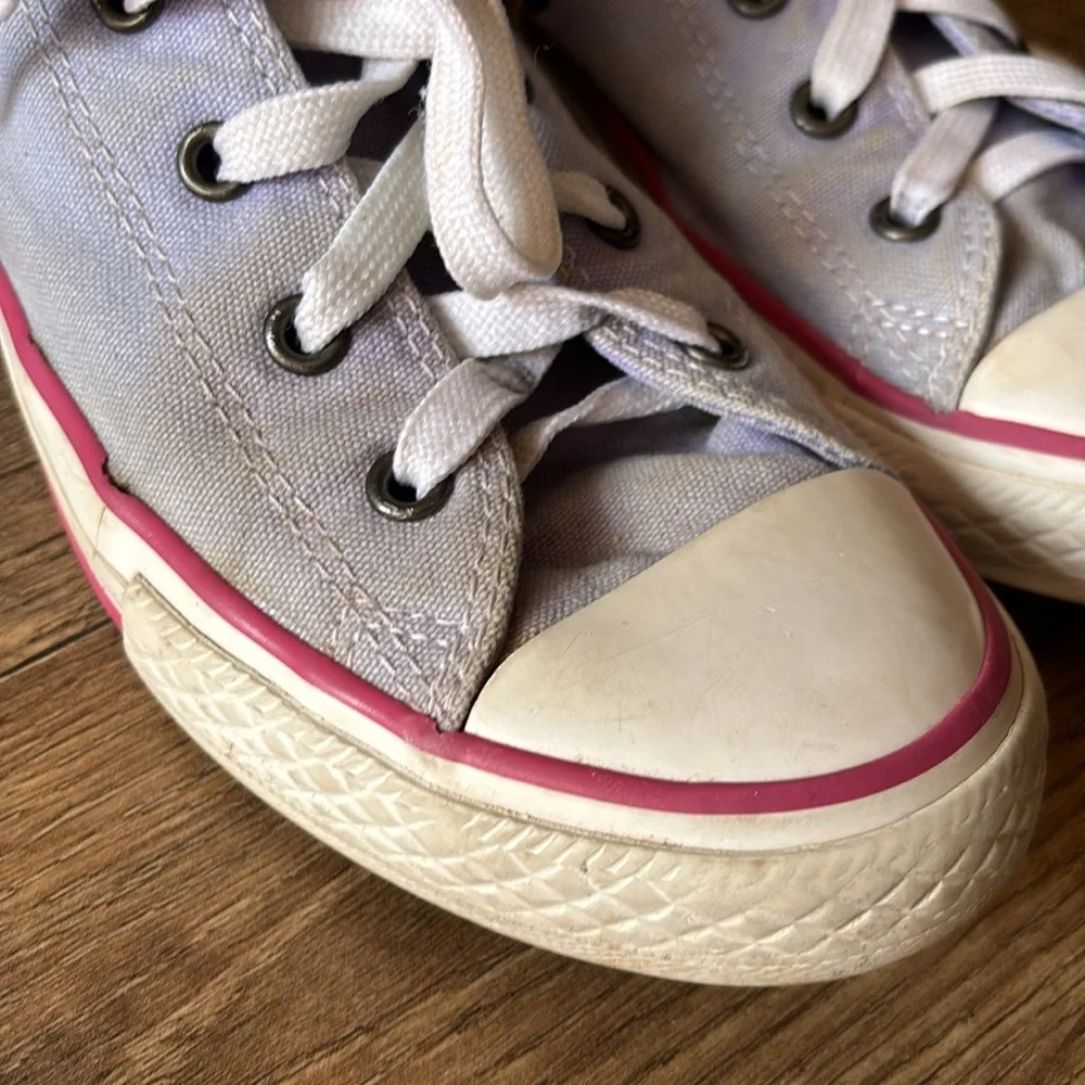 Converse All-Star purple pink casual shoes size 4 big girl